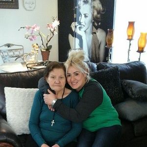 Meet your Posher, Natividad